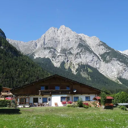 Lindl - Ein Ruhiges Platzl Zum Wohlfuehlen * Leutasch